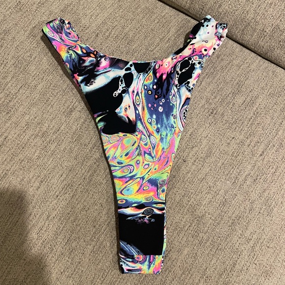 iHeartRaves - Picture 5 of 6